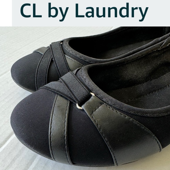 CL LAUNDRY WOMENS LOW HEEL WEDGES. BLACK SLIP ON CANVAS SHOES. GREAT CONDITION - Picture 2 of 15